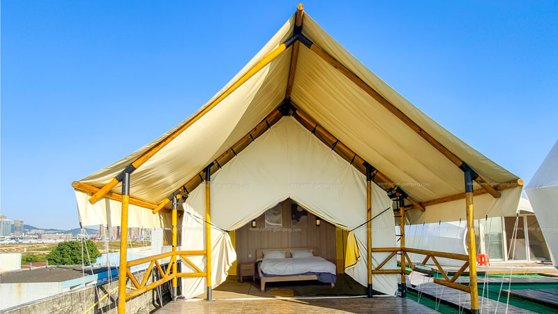 Luxury Safari Tent with Bathroom for Glamping