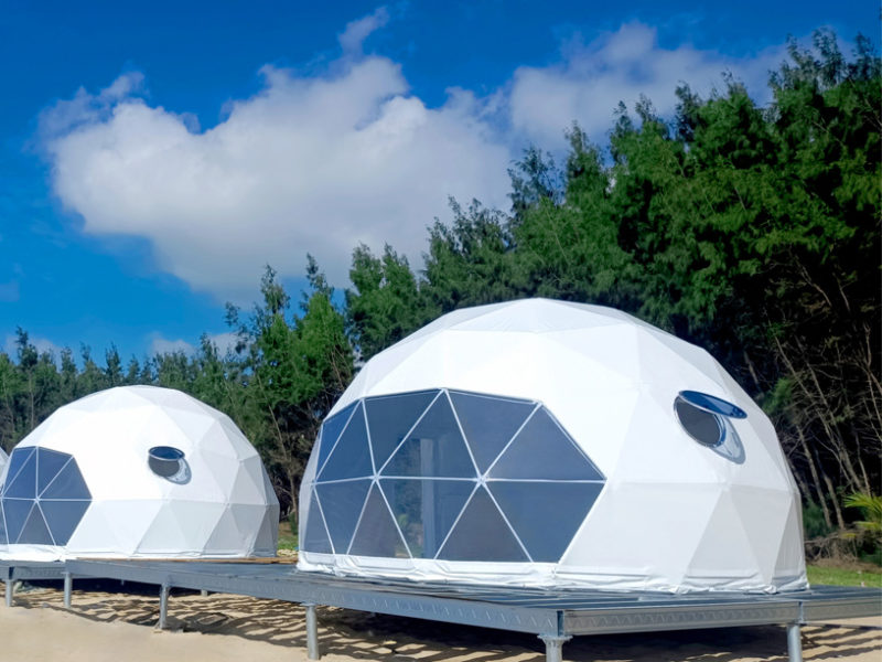 Dome tent glamping luxury hotel